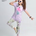 ست بلوز و شلوار ساق کوتاه دخترانه با طرح گل رز