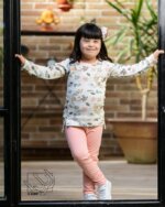 بلوز و شلوار دخترانه طرح گل گلی - تصویر 3