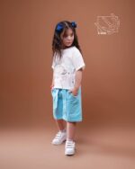 ست کراپ و شلوارک بهاره دخترانه با طرح دخترک - Image 3