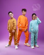 ست بلوز و شلوار جیب‌دار پاییزه دخترانه و پسرانه با طرح مداد رنگی - تصویر 3