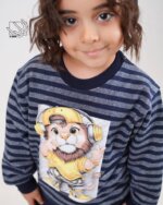 ست بلوز و شلوار راه راه پسرانه پاییزه با طرح بچه شیر - Image 3